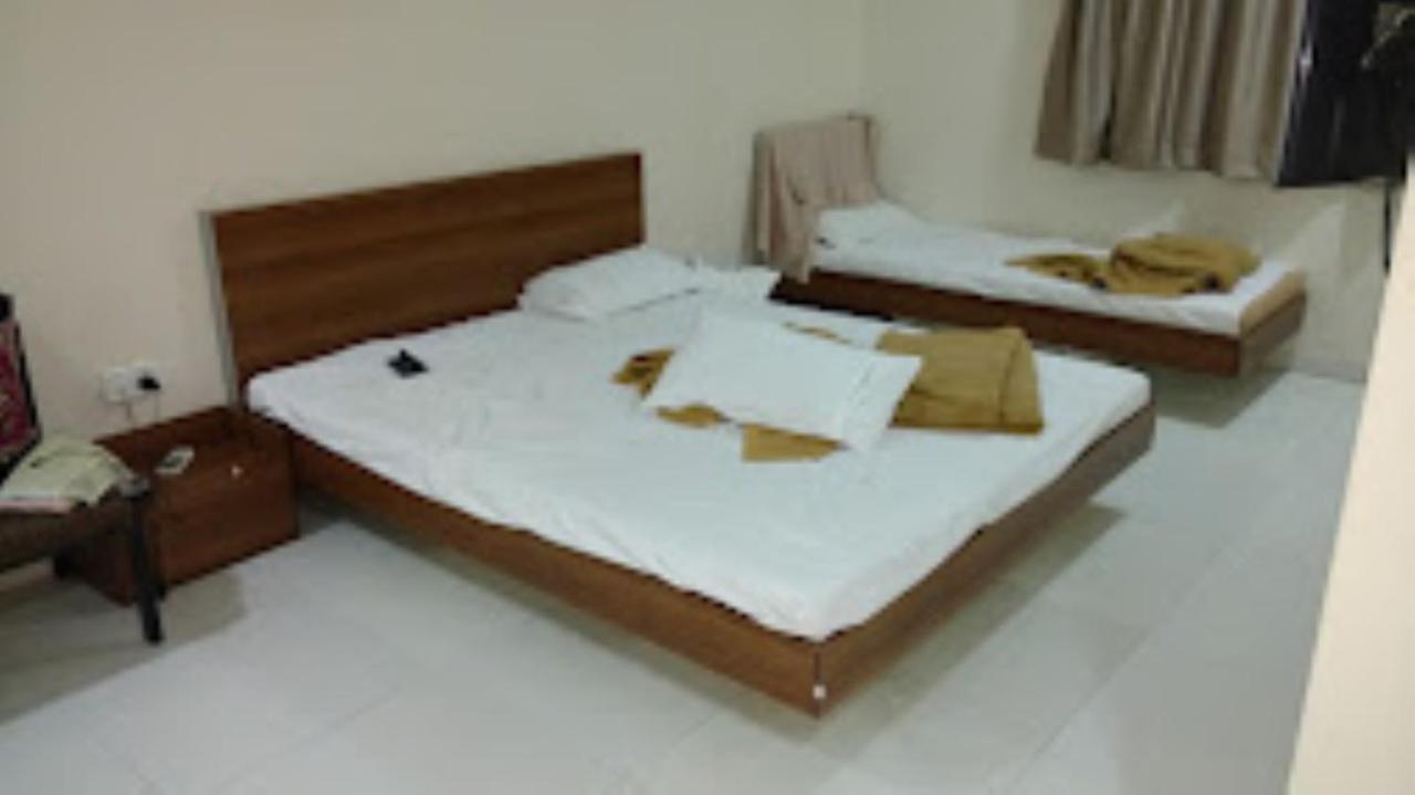 Hotel Avanti, 纳西克 外观 照片